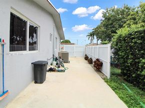 2330 W 6th Ct, Hialeah FL 33010