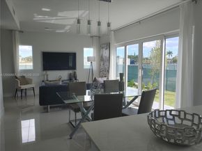 1167 NW 2nd St, Florida City FL 33034