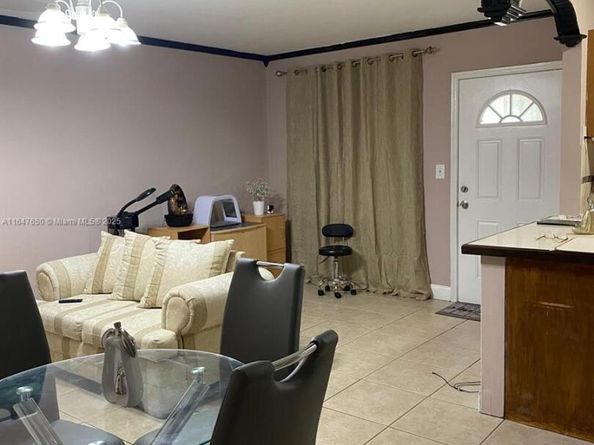 4050 NW 135th St 201, Opa-Locka FL 33054