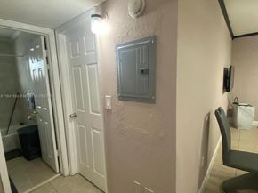 4050 NW 135th St 201, Opa-Locka FL 33054