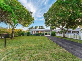 1880 NE 180th St, North Miami Beach FL 33162