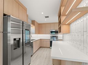 1880 NE 180th St, North Miami Beach FL 33162