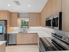 1880 NE 180th St, North Miami Beach FL 33162