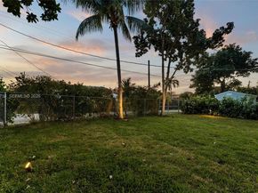 1880 NE 180th St, North Miami Beach FL 33162