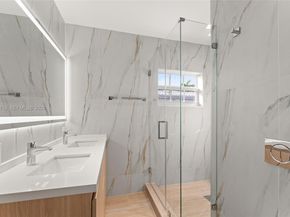 1880 NE 180th St, North Miami Beach FL 33162