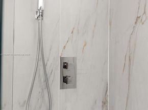 1880 NE 180th St, North Miami Beach FL 33162