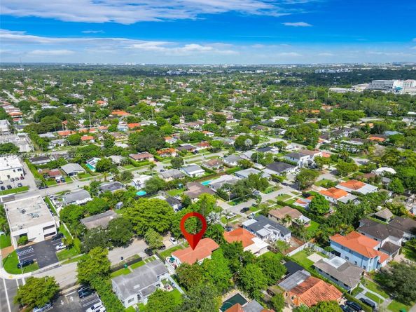 3965 SW 60th Ct, Miami FL 33155
