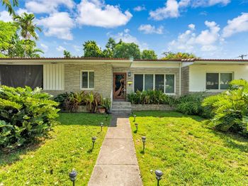 3965 SW 60th Ct