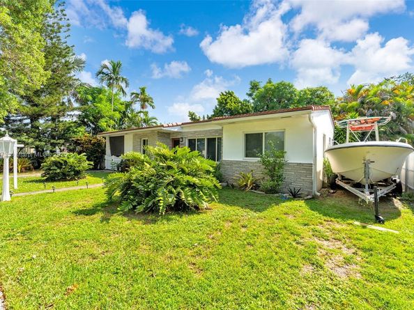 3965 SW 60th Ct, Miami FL 33155