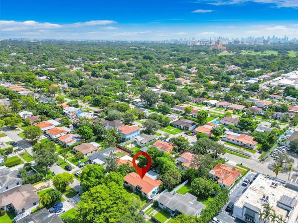 3965 SW 60th Ct, Miami FL 33155