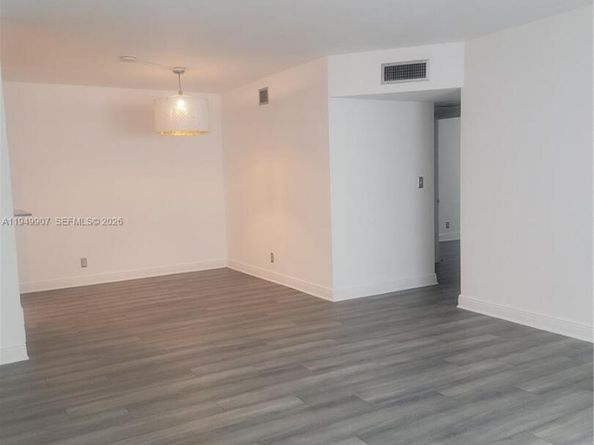 651 Pine Dr 110, Pompano Beach FL 33060