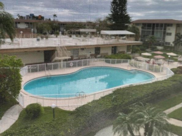 16901 NE 13th Ave 309, Miami FL 33162