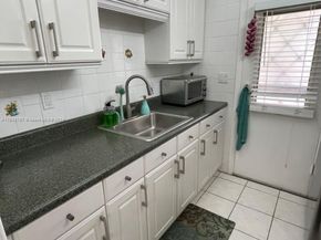16901 NE 13th Ave 309, Miami FL 33162