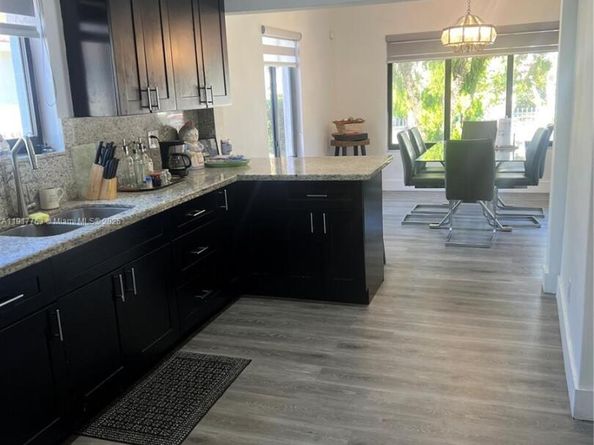 2152 SW 10, Miami FL 33135