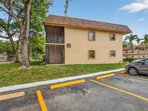 275 Gate Rd 104, Hollywood FL 33024