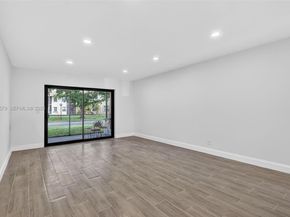 275 Gate Rd 104, Hollywood FL 33024