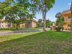 275 Gate Rd 104, Hollywood FL 33024