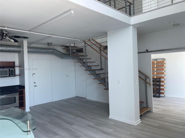 690 SW 1 Ct PHII 19, Miami FL 33130