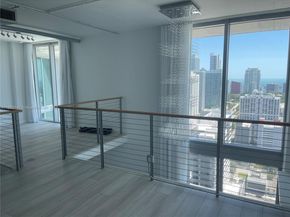 690 SW 1 Ct PHII 19, Miami FL 33130