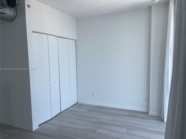 690 SW 1 Ct PHII 19, Miami FL 33130