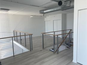 690 SW 1 Ct PHII 19, Miami FL 33130