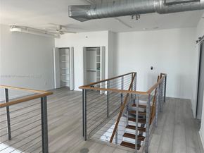 690 SW 1 Ct PHII 19, Miami FL 33130