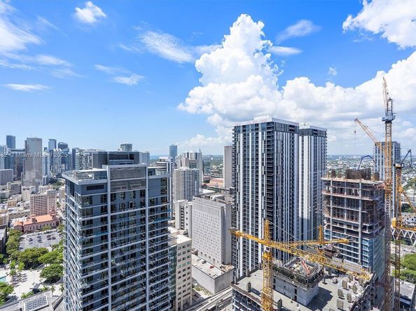 159 NE 6th St 3806, Miami FL 33132