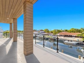 2050 S Hibiscus Dr, North Miami FL 33181