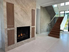 2050 S Hibiscus Dr, North Miami FL 33181