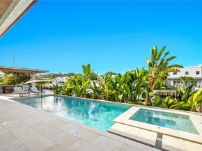 2050 S Hibiscus Dr, North Miami FL 33181