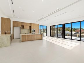 2050 S Hibiscus Dr, North Miami FL 33181