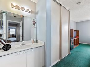 1560 NW 159th Ave, Pembroke Pines FL 33028