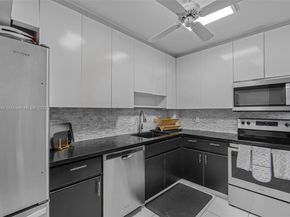 4400 Hillcrest Dr 912B, Hollywood FL 33021