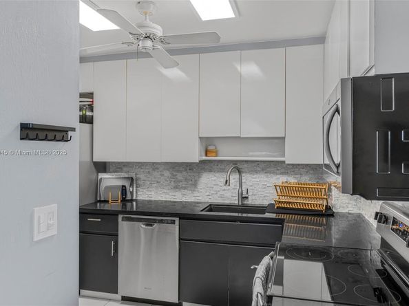 4400 Hillcrest Dr 912B, Hollywood FL 33021