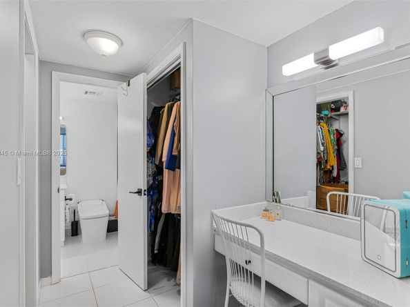 4400 Hillcrest Dr 912B, Hollywood FL 33021