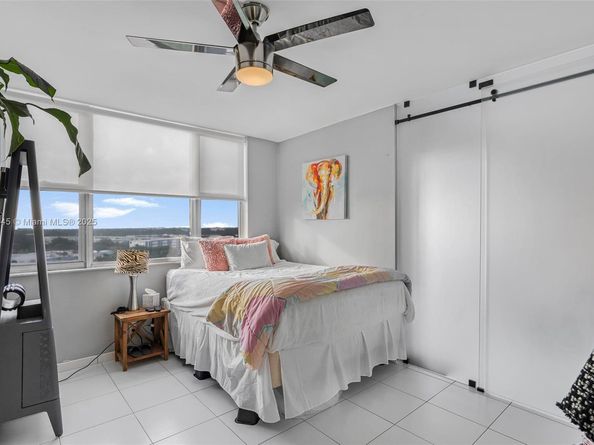 4400 Hillcrest Dr 912B, Hollywood FL 33021