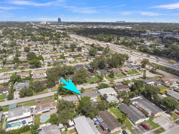 6320 Harding St, Hollywood FL 33024