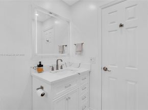 6320 Harding St, Hollywood FL 33024