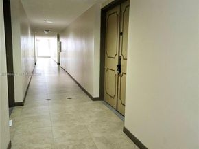 17890 W Dixie 302, Miami FL 33160