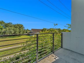 4460 NW 8th Pl, Plantation FL 33317