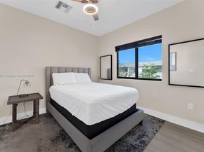 4460 NW 8th Pl, Plantation FL 33317