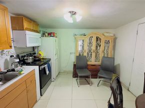 509 E 21st St, Hialeah FL 33013