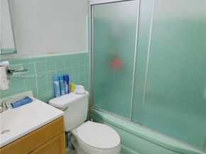 509 E 21st St, Hialeah FL 33013
