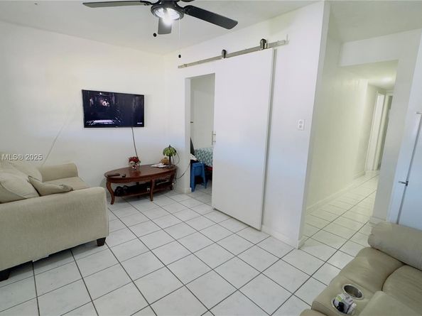 509 E 21st St, Hialeah FL 33013