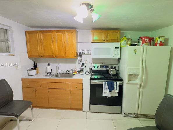 509 E 21st St, Hialeah FL 33013