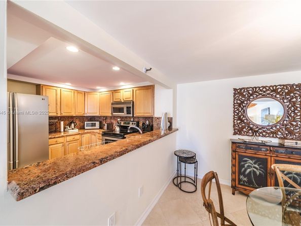 1621 Collins Ave 802, Miami Beach FL 33139