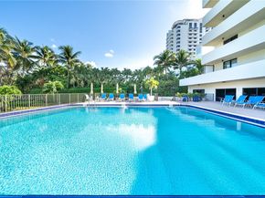 1621 Collins Ave 802, Miami Beach FL 33139
