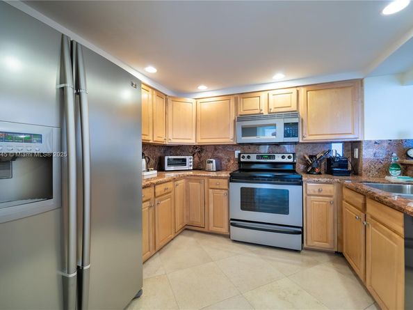 1621 Collins Ave 802, Miami Beach FL 33139