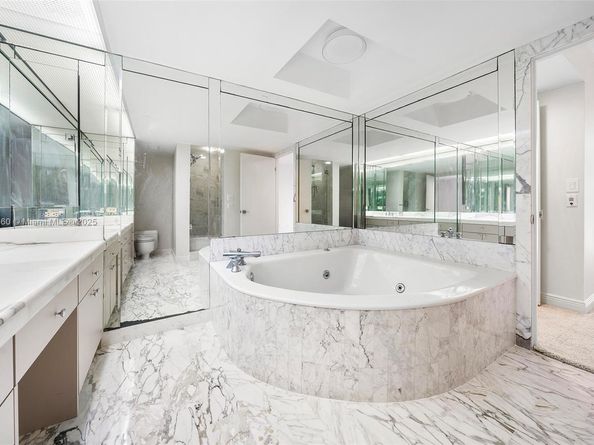 19707 Turnberry Way 14G, Aventura FL 33180