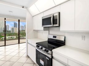 19707 Turnberry Way 14G, Aventura FL 33180